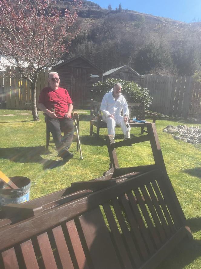 residents-painting