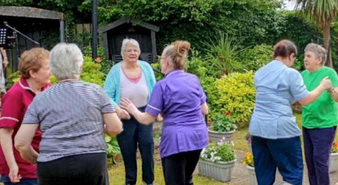 residents dancing